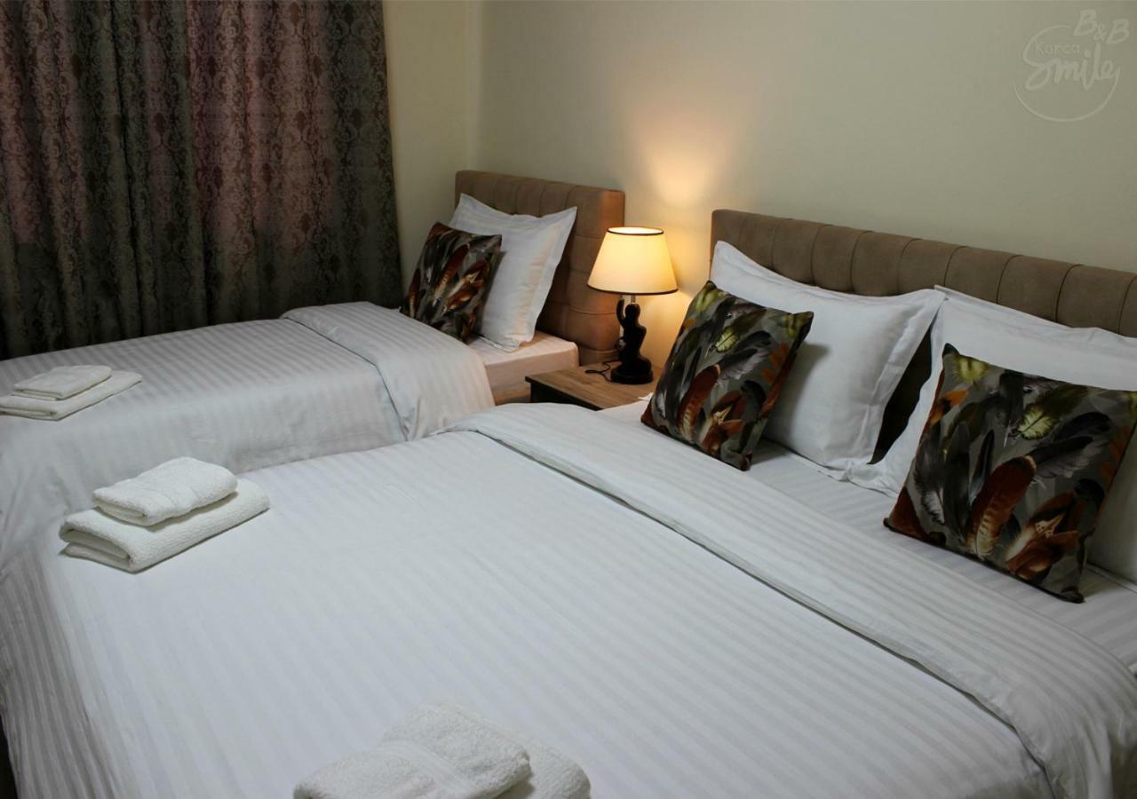 Korcasmilehotel Zewnętrze zdjęcie